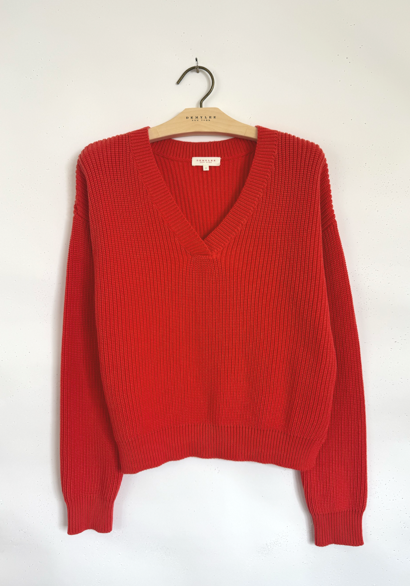 V-neck Sweater - Scarlet