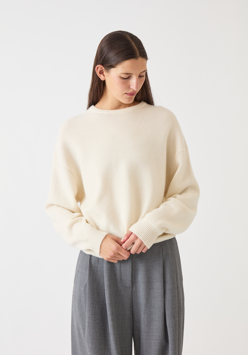 Artemis Cashmere Sweater in Cashew